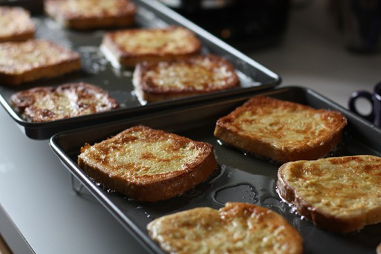 How to cook 12 pieces of french toast all at once.