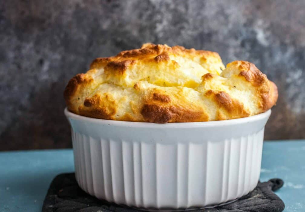 Basic Cheese Souffle: The mystery of this classic dish isn't that mysterious. It also isn't that hard! Learn how to make the most basic and delicious souffle! | macheesmo.com
