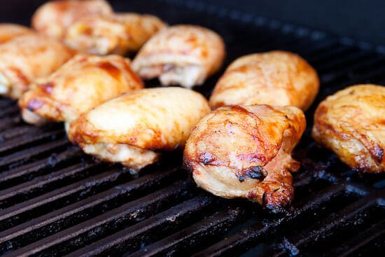 Low heat - Cooking hoisin chicken thighs.