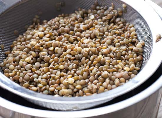 Cooked green lentils.