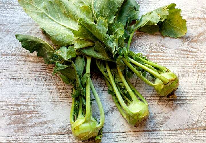 Wonderful Ways to Eat Kohlrabi! Kohlrabi is my new favorite vegetable to eat raw! Toss it on salads, use it as a dipper, or make raw veggie chips out of it! Oh... and don't forget the greens! Check out the post to see how to transform this vegetable into total deliciousness. | macheesmo.com
