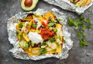 Black Bean Nacho Grill Packs: These easy-to-make nachos are cooked on the grill and make for a perfect quick summer dinner! | macheesmo.com