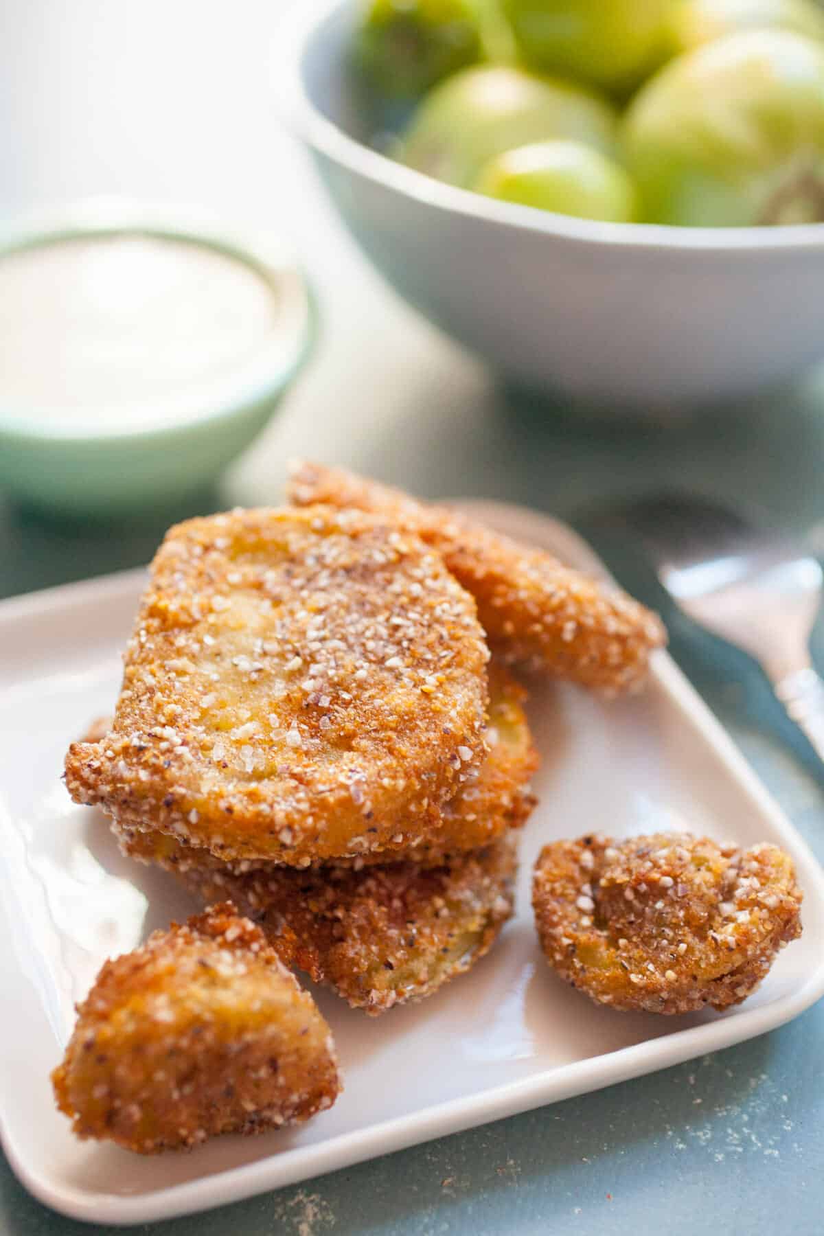 Classic Fried Green Tomatoes: Save those last tomatoes of the season for this delicious and classic appetizer. One of my absolute favorites! | macheesmo.com