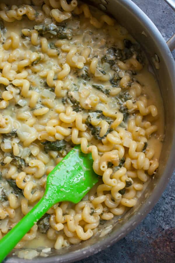 One Pot Spinach Mac and cheese