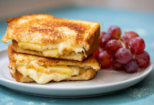 Apple and Brie Grilled Cheese
