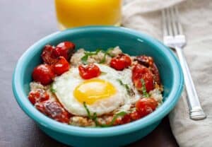 Savory Tomato Oatmeal with Egg